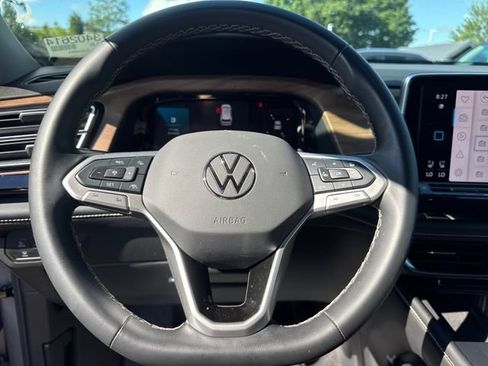 Used 2024 Volkswagen Atlas SE FWD image 19