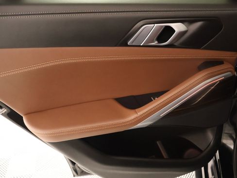 Used 2024 BMW X6 xDrive40i AWD/4WD image 18