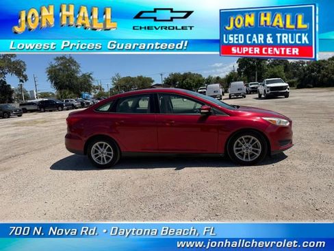 Used 2017 Ford Focus SE FWD image 15