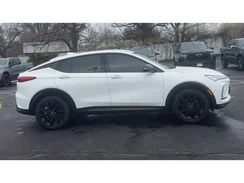 Certified 2024 Buick Envista Sport Touring w/ Convenience I Package image 9