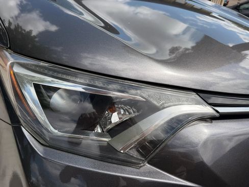 Used 2017 Toyota RAV4 LE FWD image 29