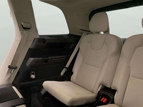Used 2023 Volvo XC90 T8 Plus w/ Protection Package Premier image 82