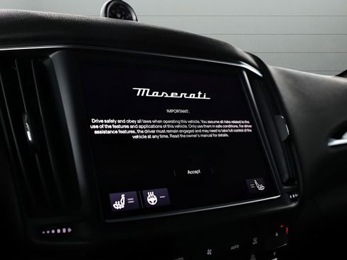 Used 2023 Maserati Levante Modena AWD/4WD image 25