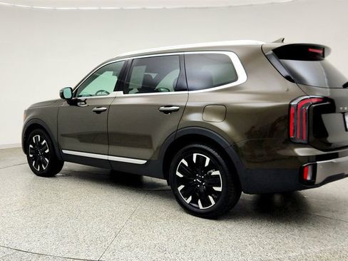 Used 2025 Kia Telluride SX w/ SX Captain's Chair Package AWD/4WD image 7