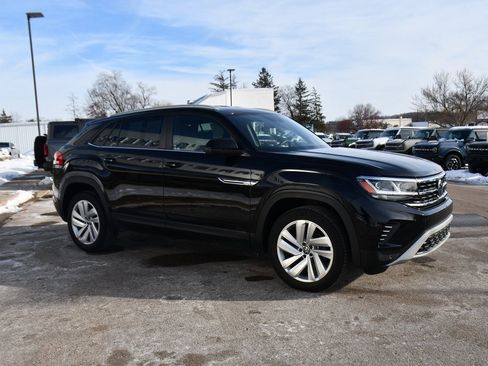 Used 2022 Volkswagen Atlas Cross Sport SE image 8