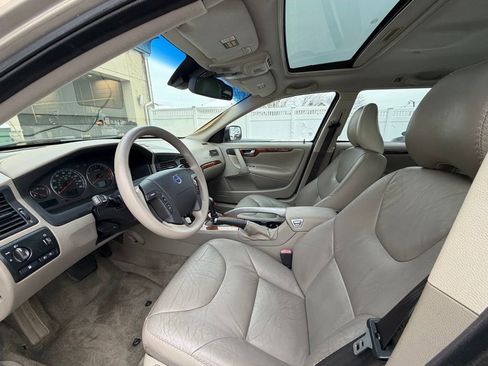 Used 2005 Volvo XC70 image 8