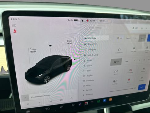 Used 2021 Tesla Model Y Long Range AWD/4WD image 40