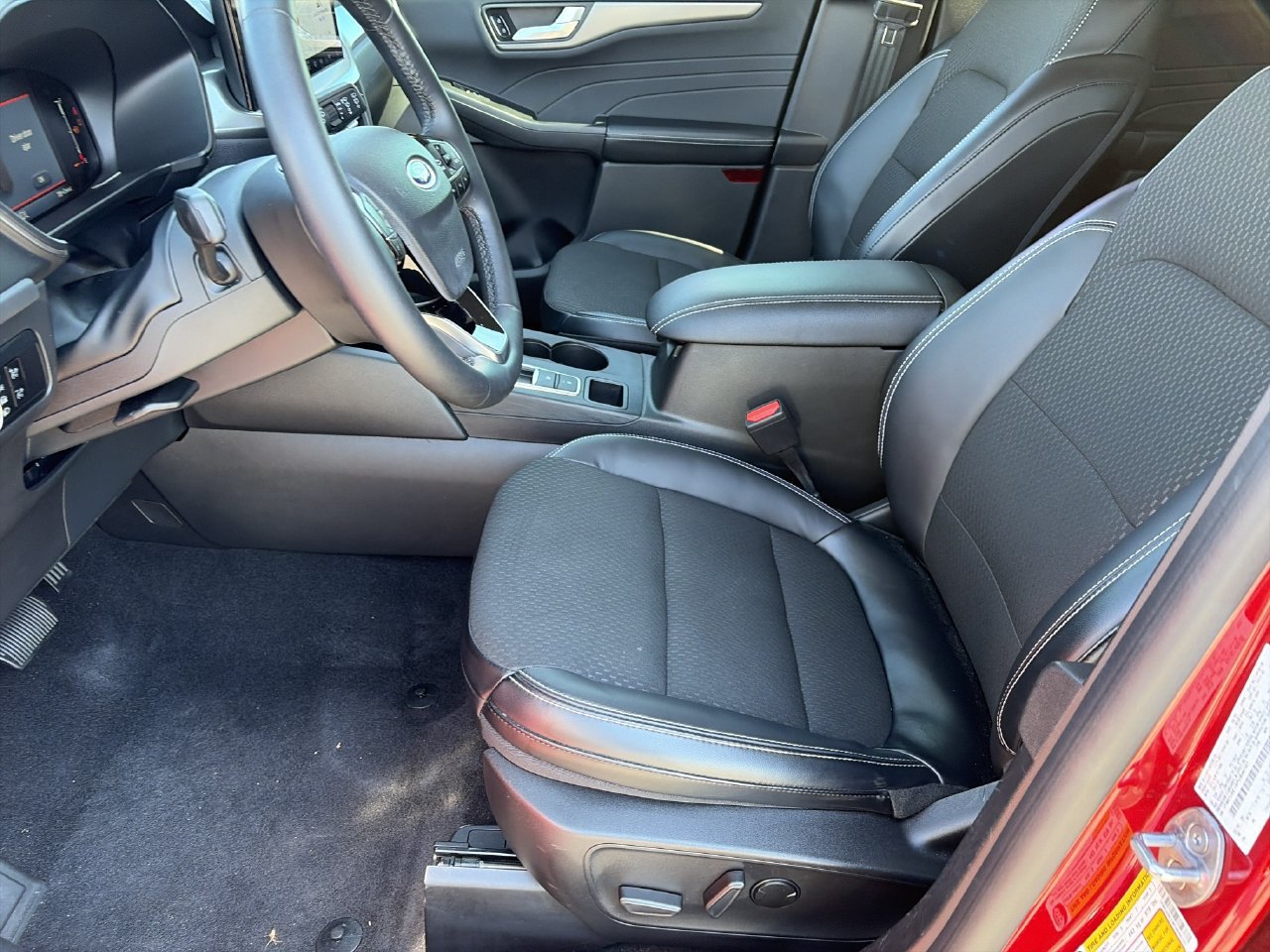 Used 2023 Ford Escape SE FWD image 15