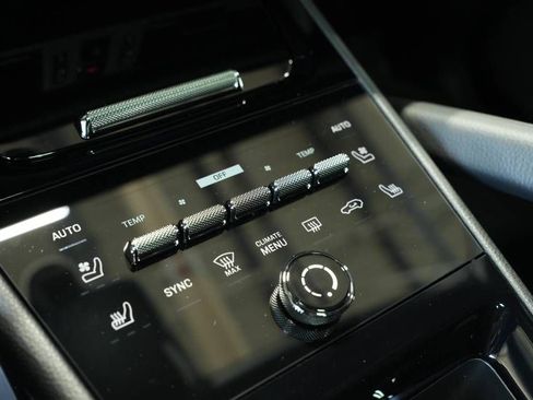 New 2026 Porsche Cayenne Coupe image 24