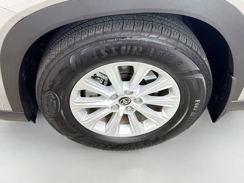 Used 2026 Toyota Grand Highlander AWD Hybrid image 32