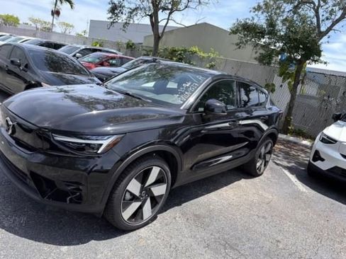 Used 2023 Volvo C40 P8 Recharge Ultimate AWD/4WD image 4