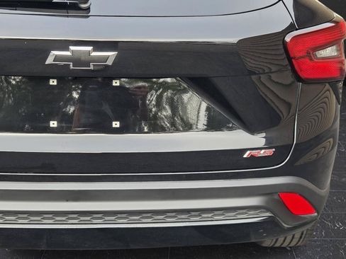 Used 2025 Chevrolet Trax RS FWD image 31