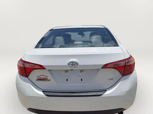Used 2018 Toyota Corolla LE w/ Carpet Mat Package (TMS) FWD image 7