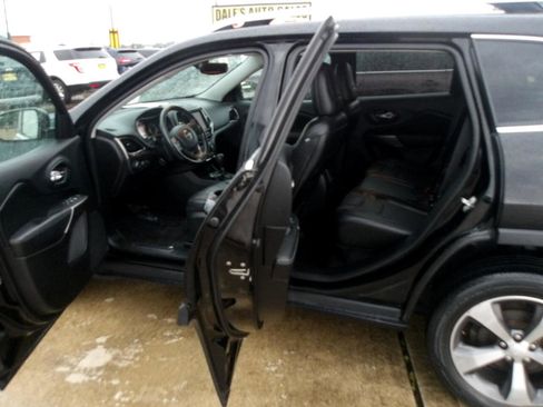 Used 2020 Jeep Cherokee Limited image 15