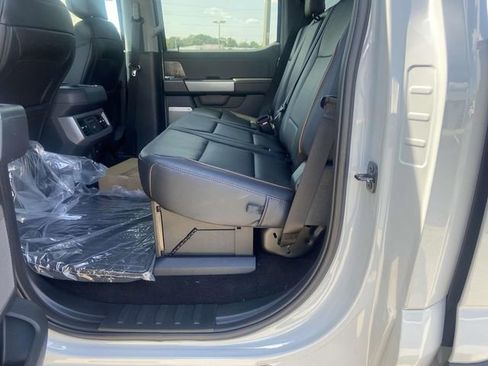 New 2026 Ford F250 Lariat w/ Black Appearance Package AWD/4WD image 9