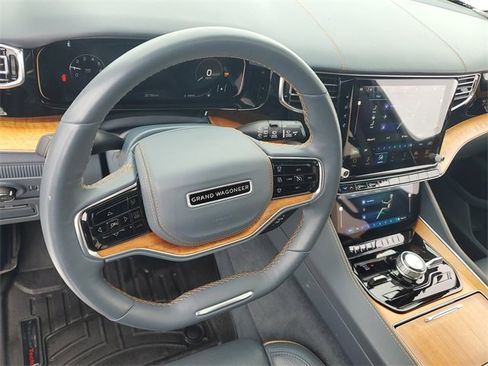 Used 2022 Jeep Grand Wagoneer Series II w/ Premium Group II image 12