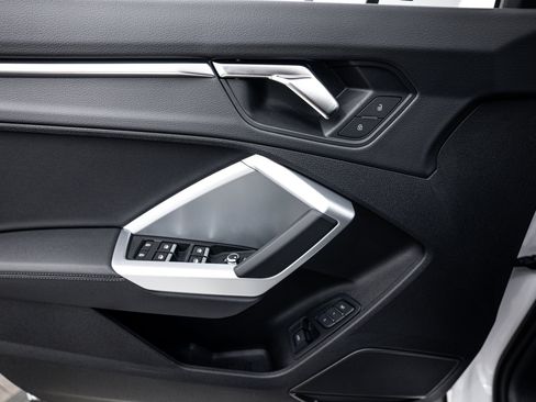 New 2025 Audi Q3 2.0T Premium image 13