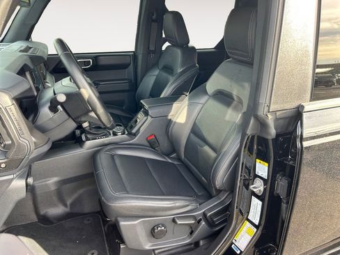 Used 2025 Ford Bronco Badlands AWD/4WD image 17