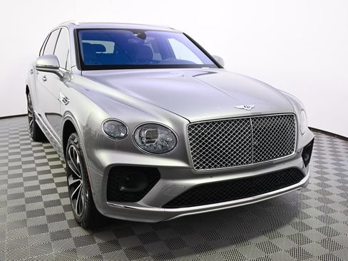 Used 2023 Bentley Bentayga AWD/4WD image 9