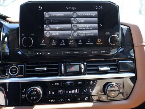 Used 2024 Nissan Pathfinder Platinum w/ Cargo Package image 58