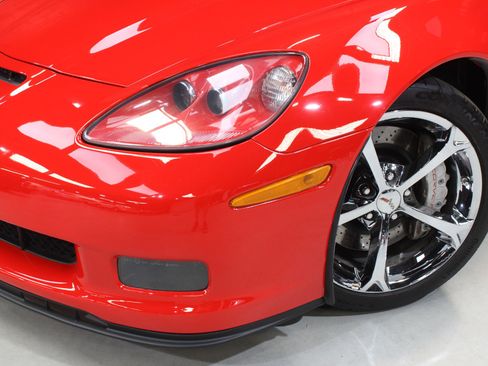 Used 2013 Chevrolet Corvette Grand Sport w/ 2LT Preferred Equipment Group image 8