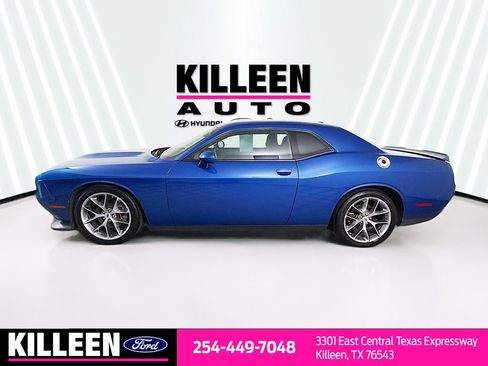 Used 2022 Dodge Challenger GT image 4