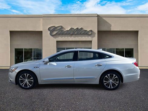 Used 2018 Buick LaCrosse Essence image 6