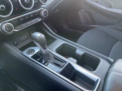 Used 2025 Nissan Sentra SV image 46