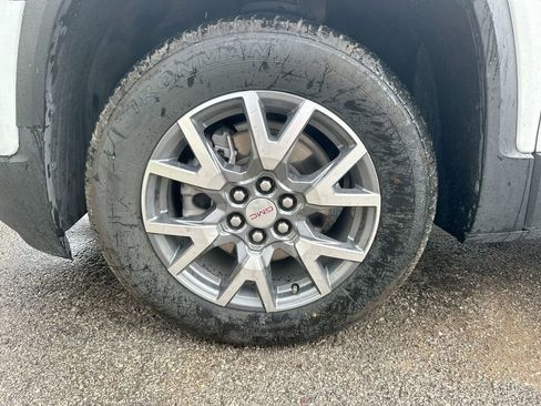 Used 2023 GMC Acadia SLT image 20