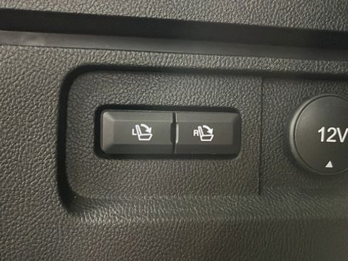 Used 2023 Lincoln Nautilus Reserve AWD/4WD image 29
