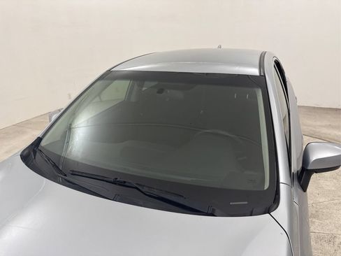 Used 2017 Subaru Legacy 2.5i Premium AWD/4WD image 19