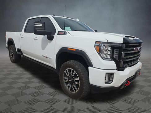 Used 2022 GMC Sierra 2500 AT4 w/ AT4 Preferred Package AWD/4WD image 3