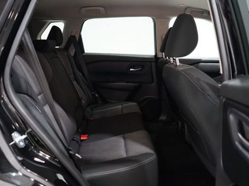 Used 2024 Nissan Rogue SV image 36