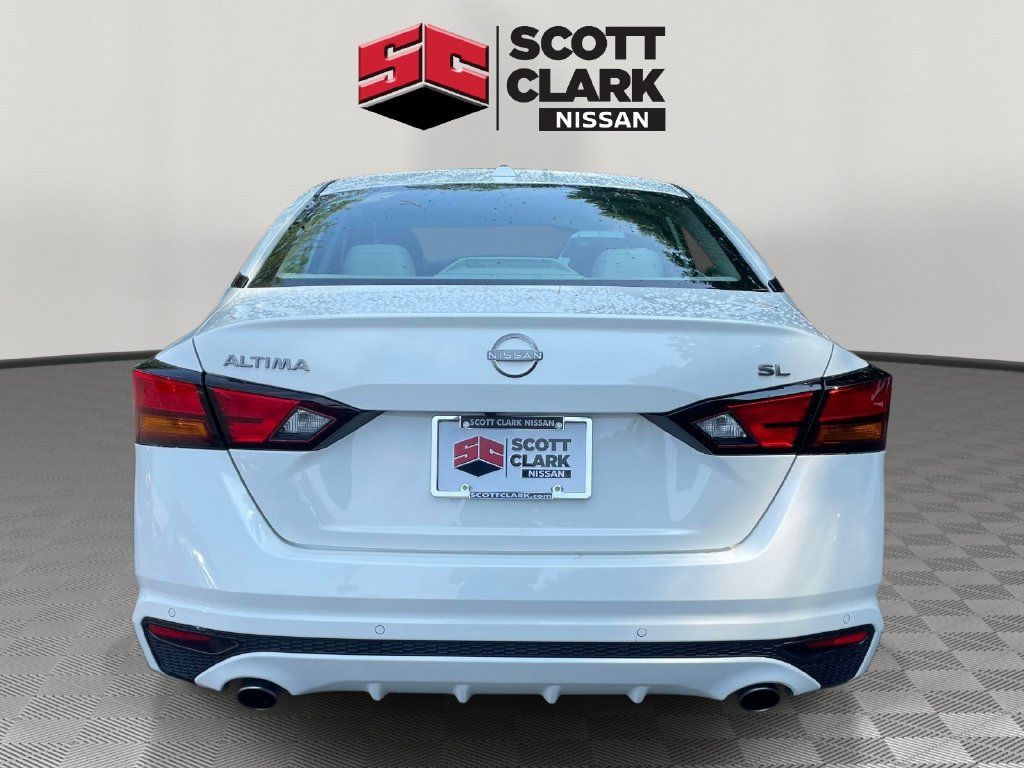 Used 2025 Nissan Altima 2.5 SL FWD image 5