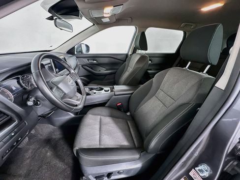 Used 2025 Nissan Rogue SV AWD/4WD image 13