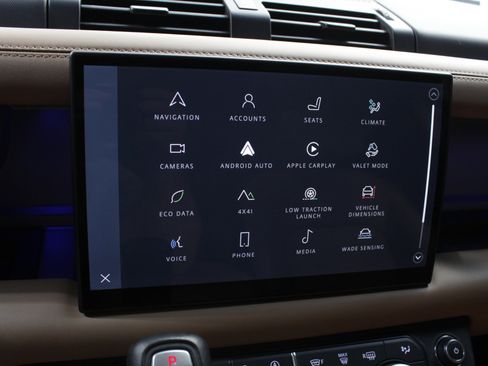 Used 2025 Land Rover Defender 110 V8 image 68