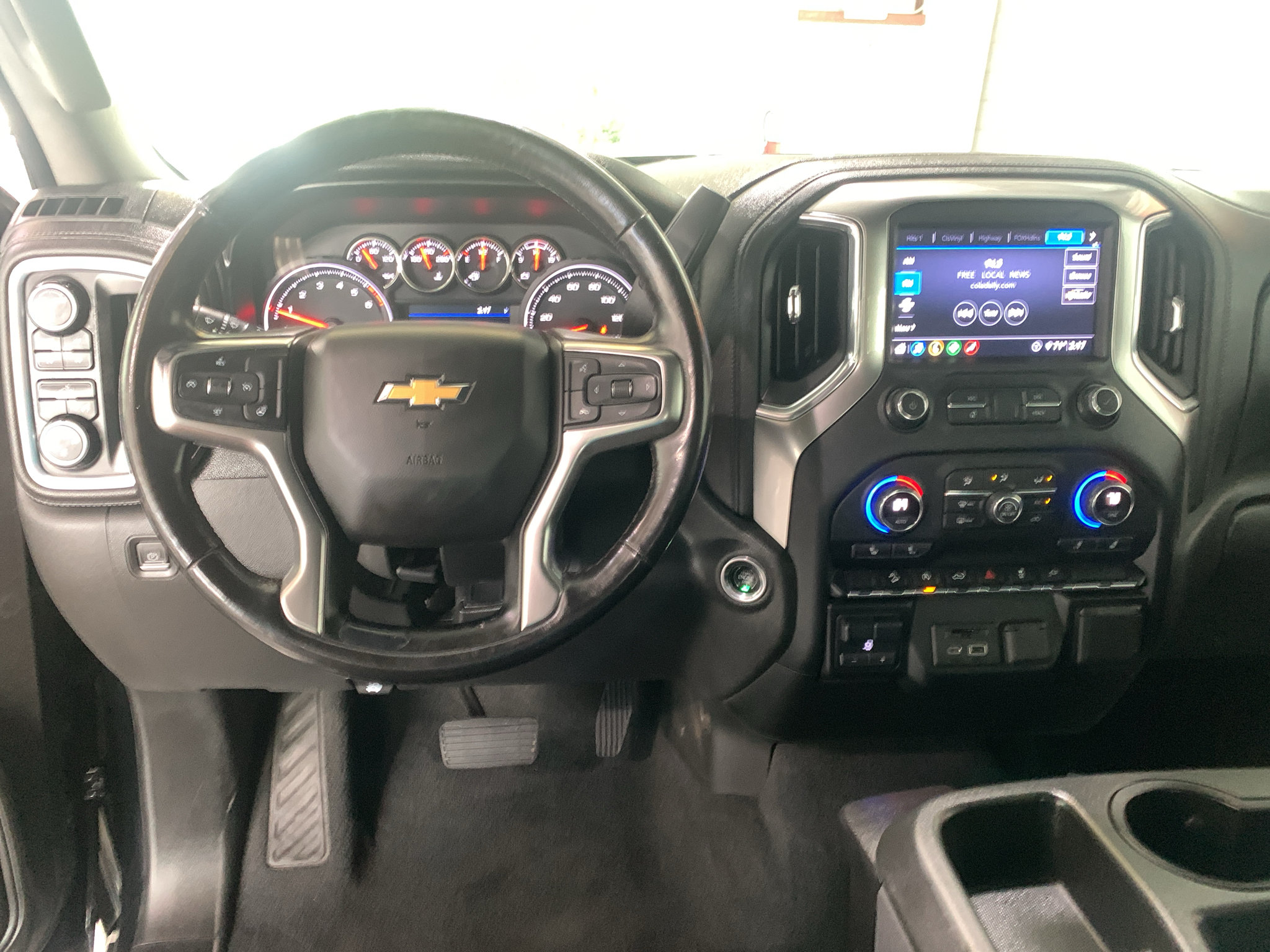 Used 2020 Chevrolet Silverado 1500 LT w/ All-Star Edition AWD/4WD image 16