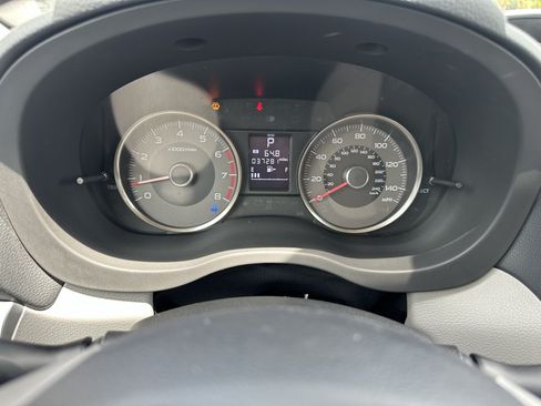 Used 2016 Subaru Forester 2.5i Limited AWD/4WD image 10