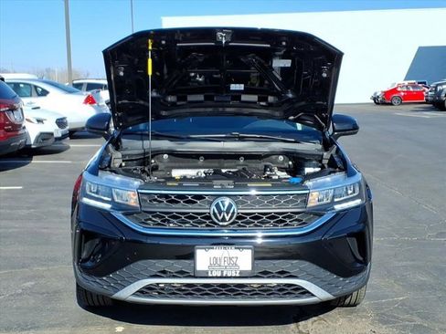 Used 2022 Volkswagen Taos SE image 31