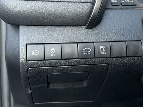 Used 2021 Toyota Camry SE image 17