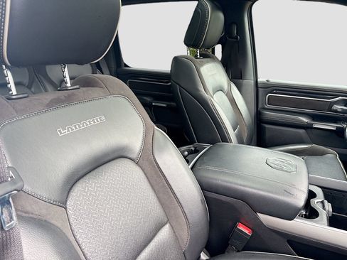 Used 2022 RAM 1500 Laramie AWD/4WD image 27