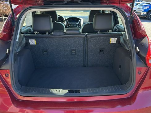 Used 2015 Ford Focus SE w/ Equipment Group 201A image 7