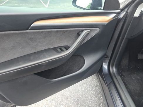 Used 2024 Tesla Model Y Long Range image 14