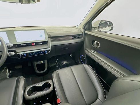 Used 2024 Hyundai Ioniq 5 Limited image 12