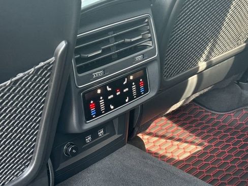 Used 2020 Audi RS Q8 w/ Carbon Optic Package AWD/4WD image 18