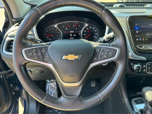 Used 2022 Chevrolet Equinox Premier image 24