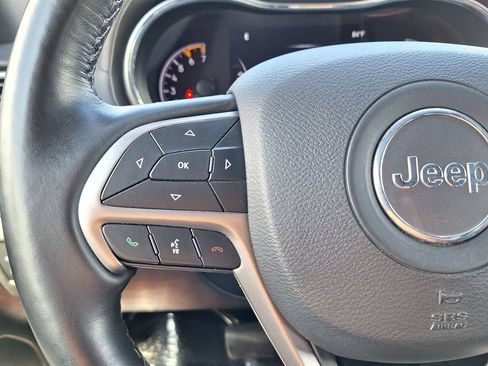 Used 2021 Jeep Grand Cherokee Overland AWD/4WD image 16