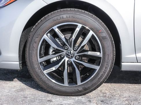 New 2026 Volkswagen Jetta SE FWD image 21