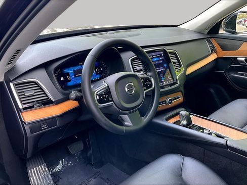 Used 2023 Volvo XC90 B6 Plus w/ Protection Package Premier AWD/4WD image 17