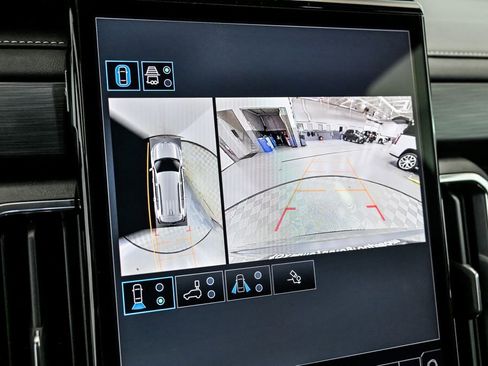 New 2026 GMC Acadia Elevation image 15